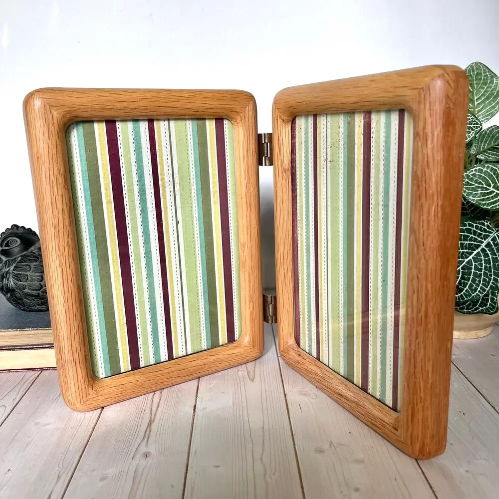 Vintage Light Wood Bi-Fold Double Tabletop Picture Frame Rounded Corners 4.5x6.5